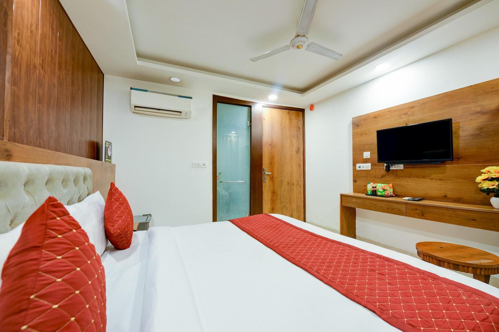 Glory Inn Near Delhi International Airport New Delhi Exterior photo